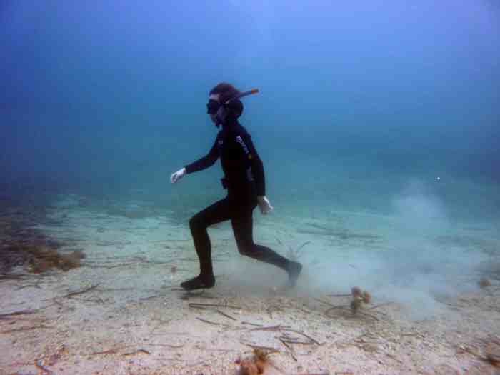Wet apnea walk for freediving deeper.